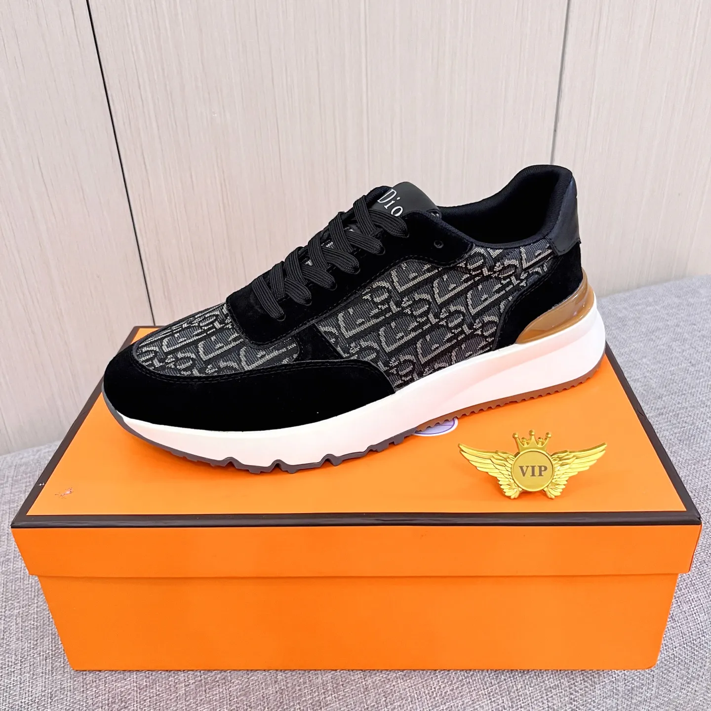 🚘🚘Factory batch 460 men's shoes💰[Dior]🔥Men's high-end brand of shoes official website 1:1 latest masterpiece: the upper is made of Italian imported first-layer cowhide with a comfortable and breathable lining➕original non-slip and wear-resistant outsole🔥, making walking more convenient and comfortable! An exclusive new model, a stunning work, a beautiful 1:1 replica [color] compared to the official quality! Create a fashionable personality to set off your uniqueness! A must-have for trendy men! Classic🔥Size: 38-44 Color: 🔥Multiple colors available🔥.